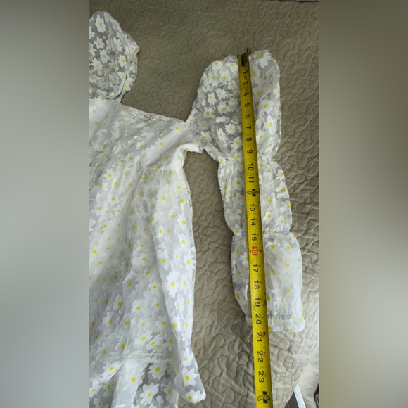 Storia White Daisy Puff Sleeve Mini Dress Size S - Picture 11 of 12